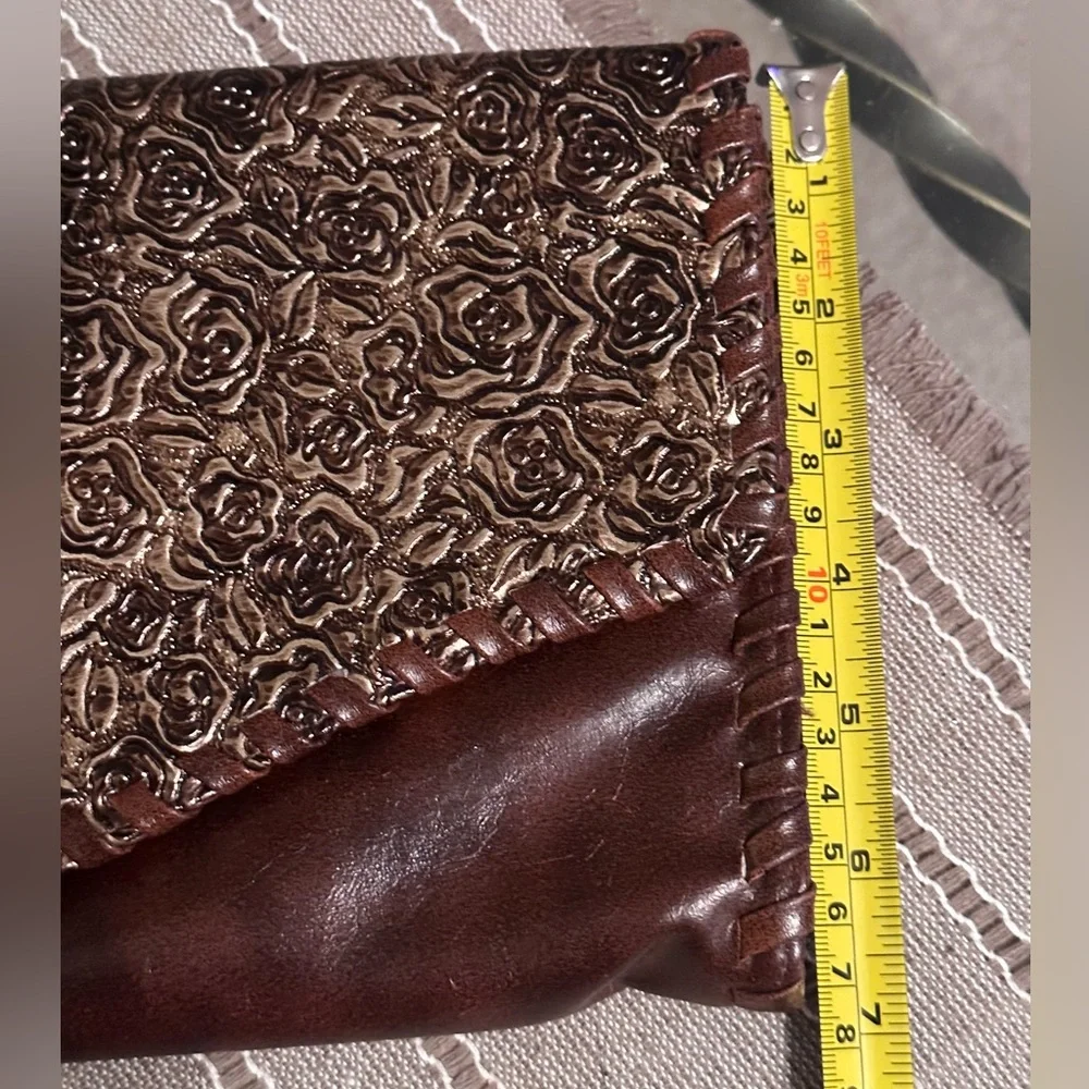Twentyone | EUC Brown Boho Faux Leather Envelope Clutch Metallic Floral Accent